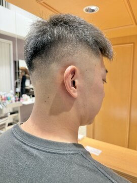 ワイボンドヘアー(Y bond hair) メンズカット　フェード