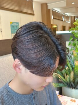 コスタエストオブリシェール(COSTA EST of RICHAIR) 毛流れセンターパート