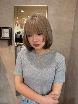 リエンスクレア(RIENS xrea) 【RIENS xrea】肌なじみベージュのボブ