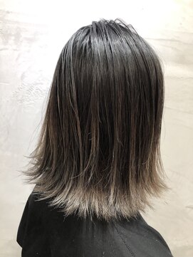 メリー(merry craftsman's factory) 外ハネグレージュボブka