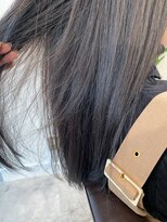 ネイヴィル オモテサンドウ(navile omotesando)&nbsp;ブリーチなしラベンダーグレージュつやロング