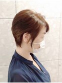 20代30代40代大人可愛い小顔ベージュ耳掛けショート