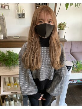 ヘアーデザイン ルシア(Hair Design Lucia) ミルクティーラテベージュ×ロングレイヤー