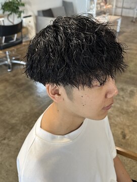 ザ オーダー(THE ORDER) ツイストスパイラルパーマ波巻きスパイラルパーママッシュ刈上げ