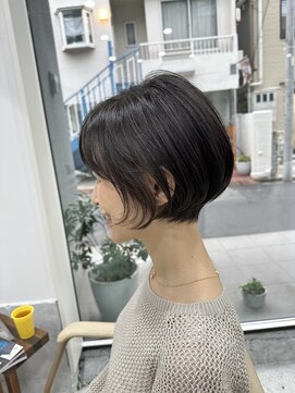 プラグ(Plug) ショートボブナチュラルブラック小顔似合わせカットバングあり