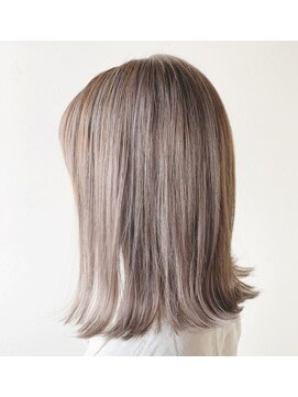 ニィー バイ ディコ(nii by Dico) 極細ハイライトで作るシアーベージュ☆