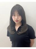 レイヤーロング似合わせカットシースルーバング透明感グレージュ