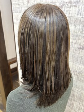 ララ(LALA) マロンベージュ、白髪ぼかし、ハイライトカラー