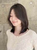 ハーフアンドハーフ(HALF and HALF)&nbsp;ミディアムレイヤー/顔周りカット