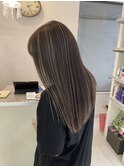コントラストハイライト×グレージュ