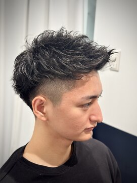 リバティシェアバーバー 銀座(LIBERTY SHARE BARBER) ツイストアップバングショート