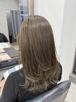 クラン 岡本(Chlan)&nbsp;韓国風レイヤーミディ×透明感カラー×アッシュグレージュ