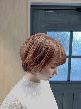 【透明感×ツヤ感】上品なナチュラルカラーが好評◎抜け感×艶感の透明感カラーで、肌まで明るく魅せる♪