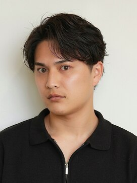 ログ(LOG) ナチュラルセンターパート フェザーパーマ 大人 黒髪 高松