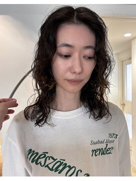 ナヌーク シブヤ(nanuk shibuya) くるくるパーマ/ミディアムパーマ/レイヤーパーマ