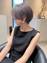 セラ(cella) くびれショート/大人ショート/大人ヘア/ミルクティーベージュ