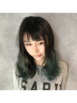 ヘアサロンM 新宿 ターコイズブルー