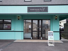 HAIR SALON 413y