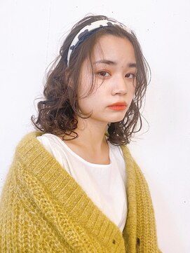 マグノリア オモテサンドウ(MAGNOLiA Omotesando) 【黒髪】大きめカールのゆったりスパイラルパーマ・・YOSHIBA