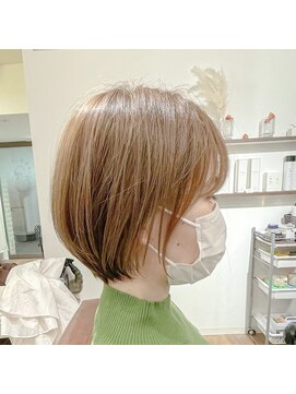 トレワ(trewa) 伸ばしかけショート×透明感カラー