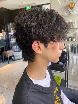 アイズ 東海大前(AIZU) メンズカットメンズカラー波巻きパーマツイストスパイラルパーマ