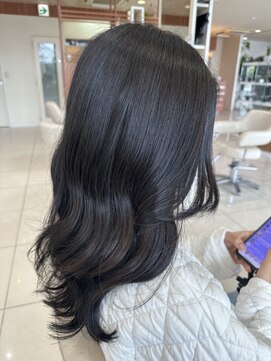 アンフェリール 原島店(Em Fellir) アッシュブラック/20代30代40代