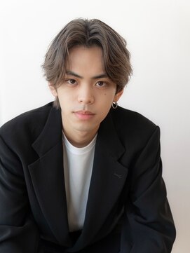 イルハバナ 渋谷(ill HAVANA) メンズバレイヤージュ/センターパート/刈り上げ/ハイライト