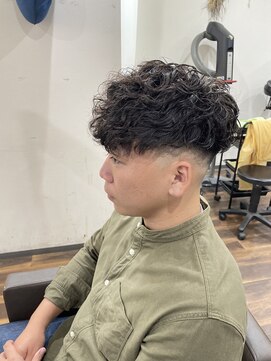 ヘアープロポーザー ラグ(hair proposer Leggu) スペインカール×フェード/メンズマッシュ/スパイラル/フェード