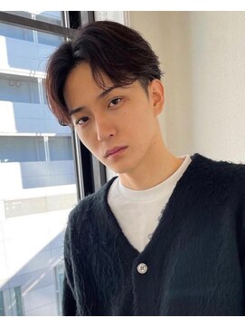 キュー(Cue_) 無造作メンズセンターパート×カルマパーマ