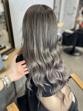 ワン(ONE) dark gray gradation