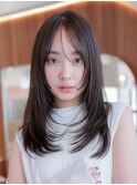 20代30代大人かわいい小顔くびれレイヤーカット黒髪前髪韓国風