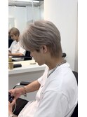 ホワイトベージュ　センターパート