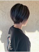 丸みショート ショートレイヤー 細めハイライト アッシュグレー