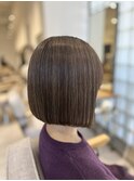 艶髪白髪ぼかし×丸み大人ボブ