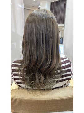 ムーア(MUA) カーキベージュ×カーキ☆インナーカラー