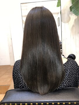 アコンプリッシュ 代官山 恵比寿(accomplish) プラチナミネコラ