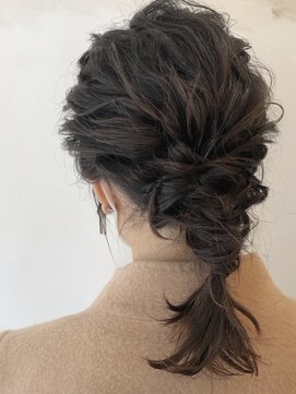 シュリット(schritt) 大人のルーズな編みおろしヘアセット　エジリ