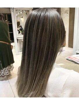 シャンティー 東戸塚店(Shanti) エアタッチバレイヤージュ マットグレージュ　カーキグレージュ