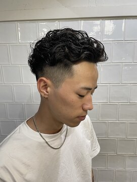 メリケンバーバーショップ フクオカ(MERICAN BARBERSHOP FUK) かき上げヘアショートレイアーくせ毛風パーマコンマヘア41