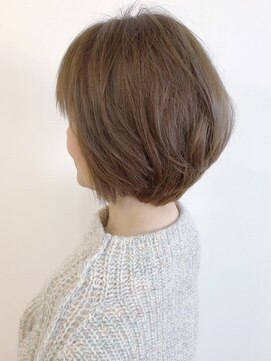 リコ(LIKO) 大人ショートボブ☆明るい白髪染め/ふんわり/シャープ