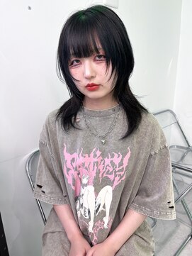 キバ(kva) ▽□□▽ウルフカット×色落ちしない黒