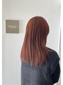 ツヤ感満点の大人オレンジでシンプルヘア