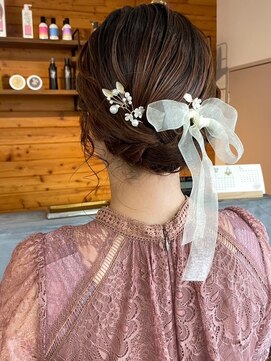 アレンジ　艶髪　髪質改善　ヘアセット　編みおろし　顔まわり