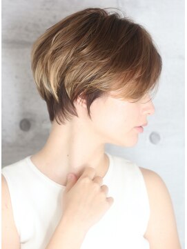 インセプション 銀座(INCEPTION) ショート・ボブ/白髪ぼかし/ハイライト/絶壁解消/30代/40代/50代