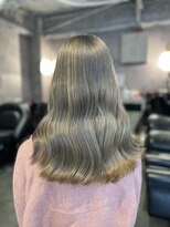 エルバイラビス 大宮(elu by lovis)&nbsp;《三宅悠斗》ミルクティーベージュ/艶カラー