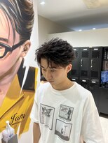 ステージ(STAGE)&nbsp;フェザーショート　ニュアンスパーマ　センターパート