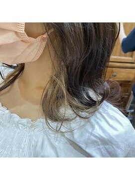 リーナ ビューティガーデン(LiNA BeautyGarden) インナーカラー×ホワイティーベージュ