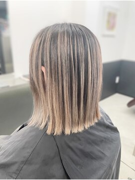 オーティティ(O-TETE) O-TETEバレイヤージュハイライトミルクティーボブ髪質改善カラー