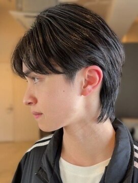 セプト 博多(SEPT.) メンズショート ツーブロック カルマパーマ ウルフカット 20代