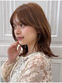 ミディアム/レイヤーカット/顔周りカット/ベージュ/透明感カラー